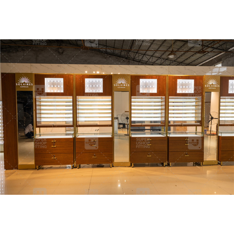 custom.Custom Retail Eyewear S - огляд і ціна Interior Design Retail