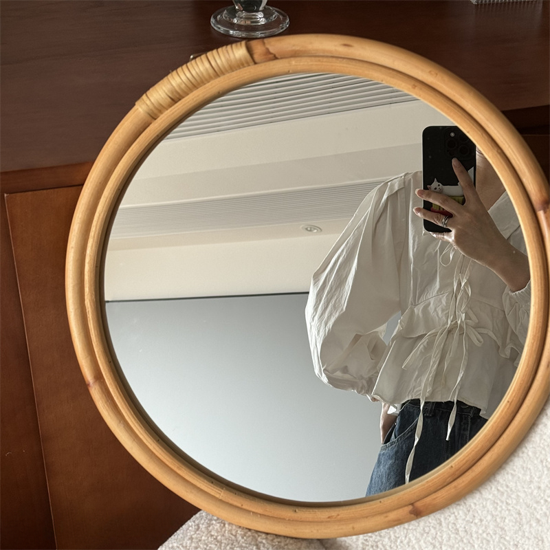 Medieval Rattan Mirror Makeup  - огляд і ціна Rattan Mirror Round