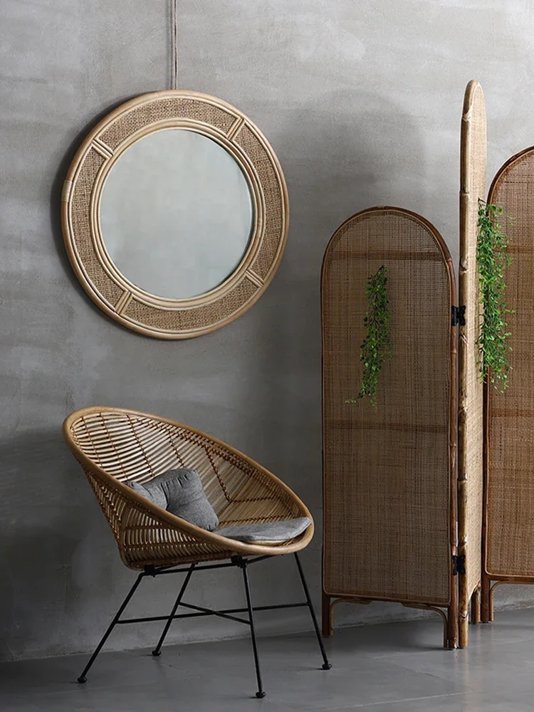 Real Rattan Bed & Breakfast Ha - огляд і ціна Rattan Mirror Round