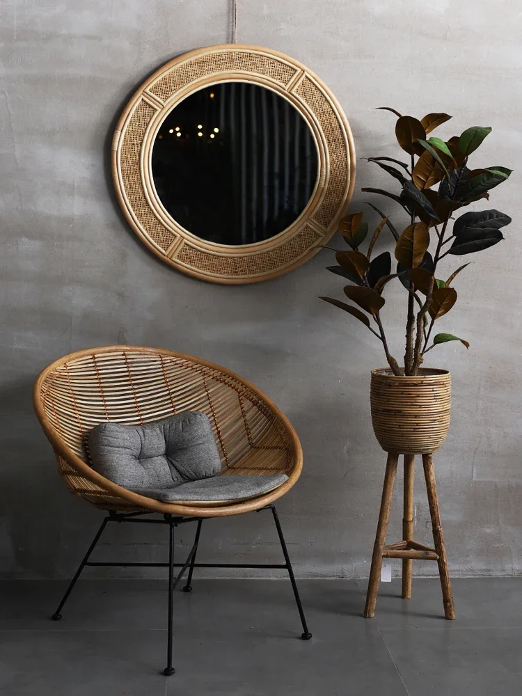 Real Rattan Bed & Breakfast Ha - огляд і ціна Rattan Mirror Round