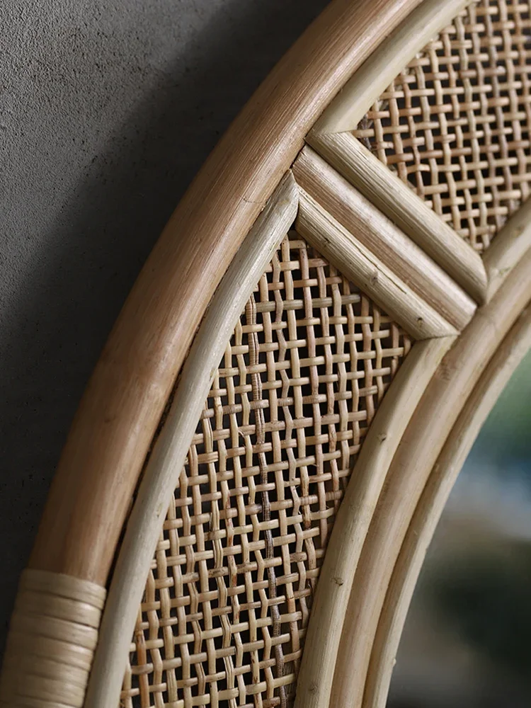 Real Rattan Bed & Breakfast Ha - огляд і ціна Rattan Mirror Round